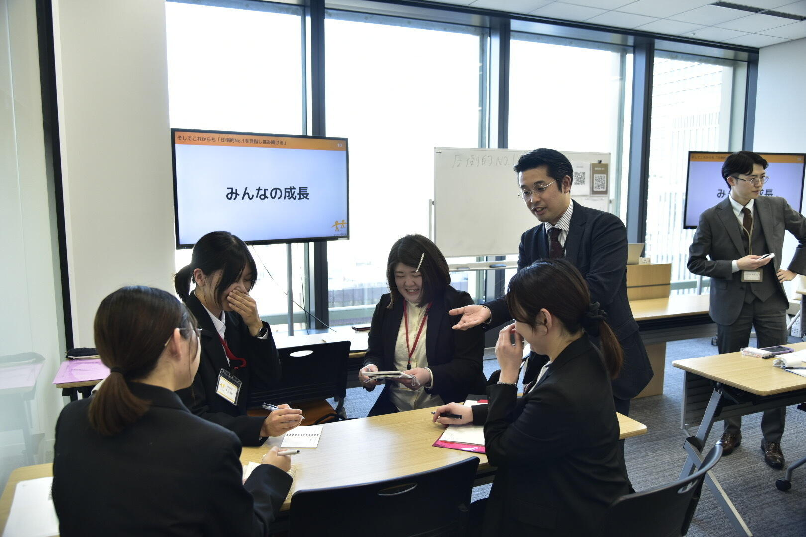 2025年4月から研修内容をアップデート！継続研修での自主学習をスタート